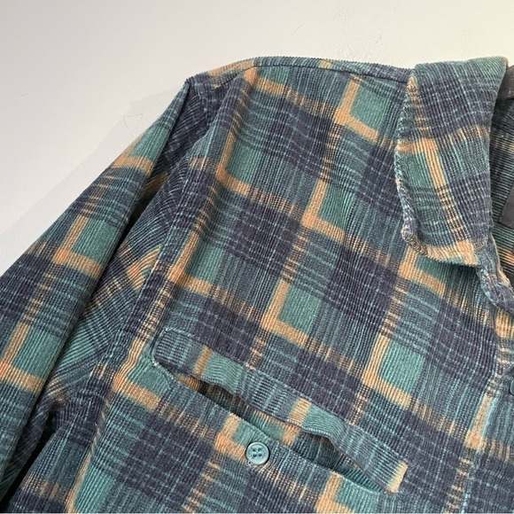 Native YOUTH corduroy button down shirt size medium - Picture 5 of 11